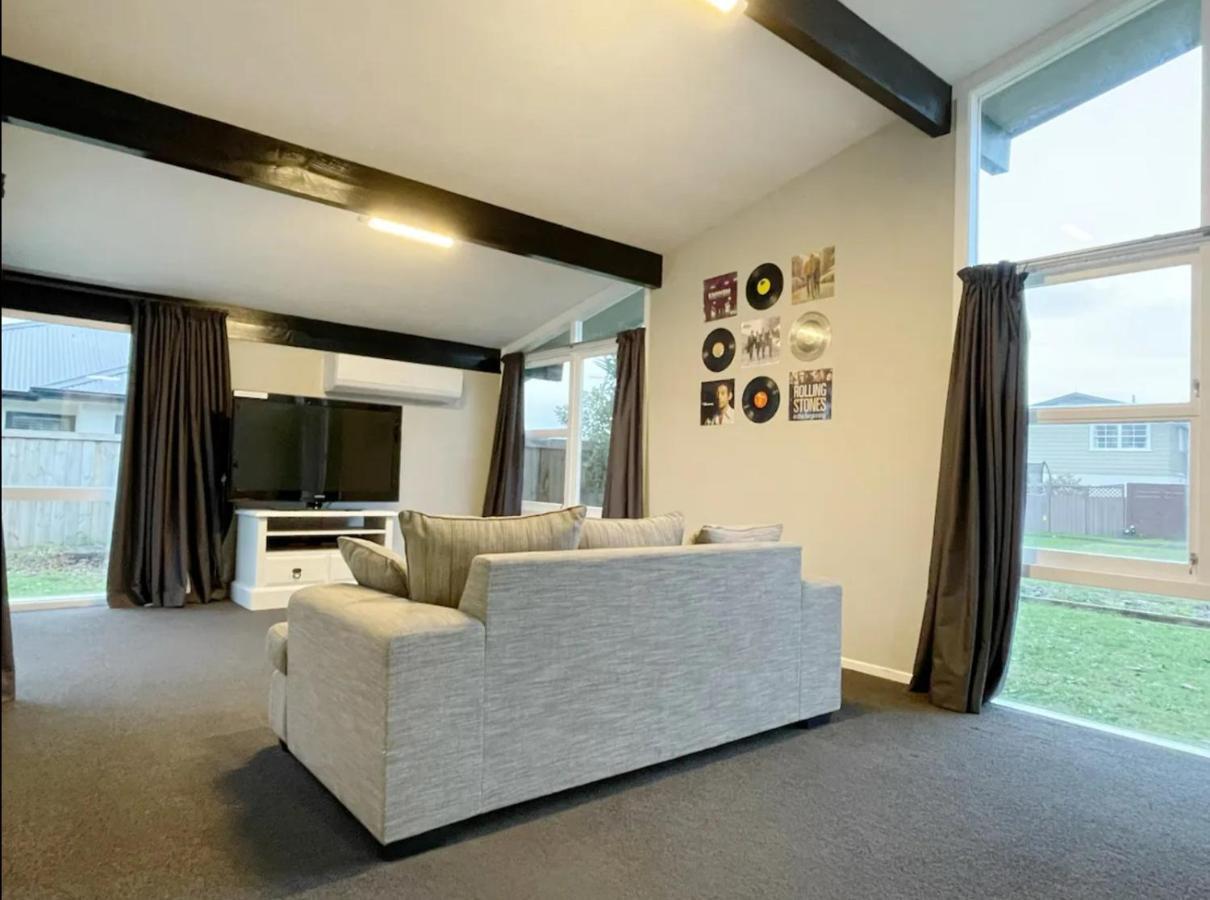 3 Bedroom Family House In Excellent Location Хамилтън Екстериор снимка